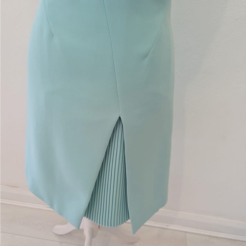 Karen Millen Mint Green Mini Dress - Picture 4 of 4